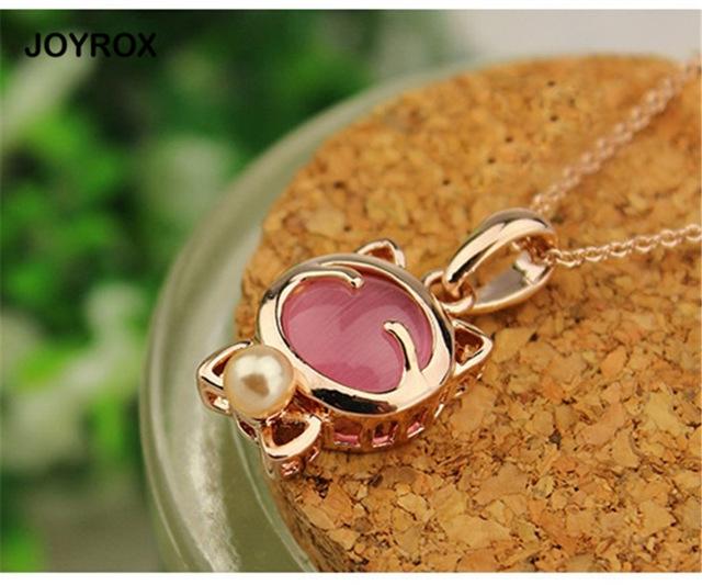 Women Cat Pendant Necklace